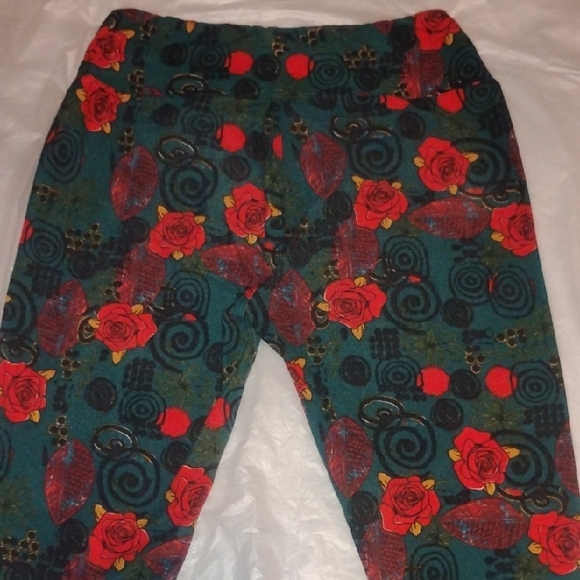 LulaRoe Women's Teal Floral Print Leggings. - Picture 4 of 6